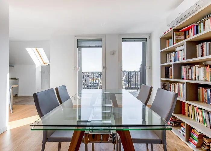 Modern Apt With Terrace, Wifi & Ac